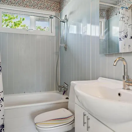 Dom wakacyjny In With Wifi Odder